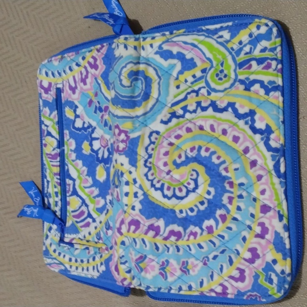 EUC Vera Bradley Capri Blue Wallet and Cosmetic Bag - Picture 3 of 8